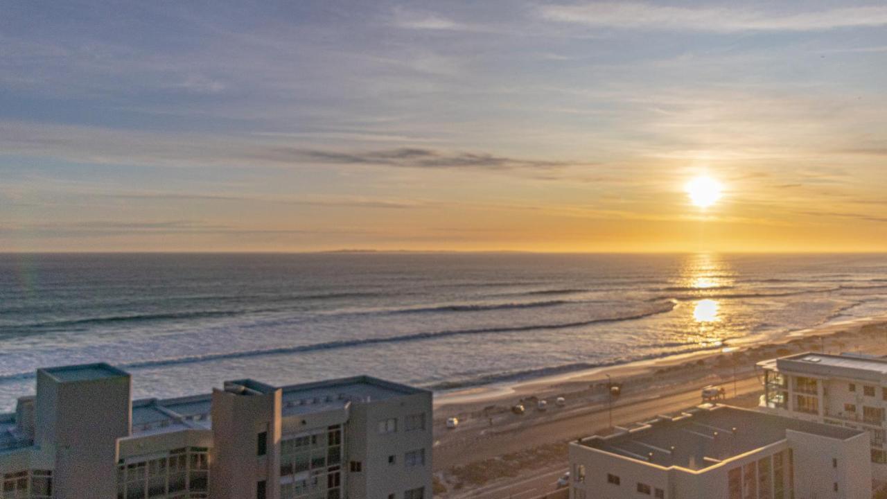 Oceanview Holiday Accommodation Bloubergstrand Bagian luar foto