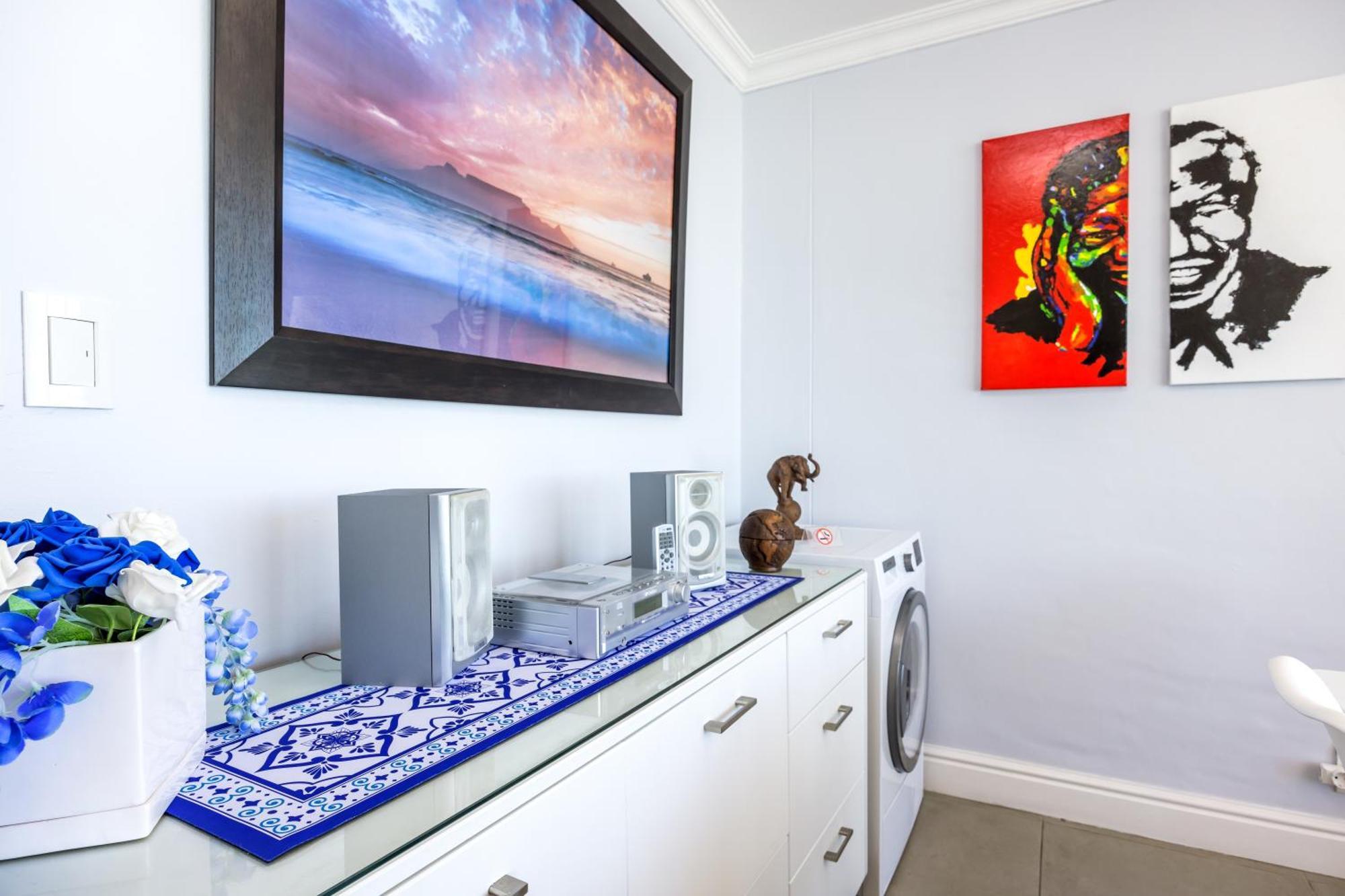 Oceanview Holiday Accommodation Bloubergstrand Bagian luar foto