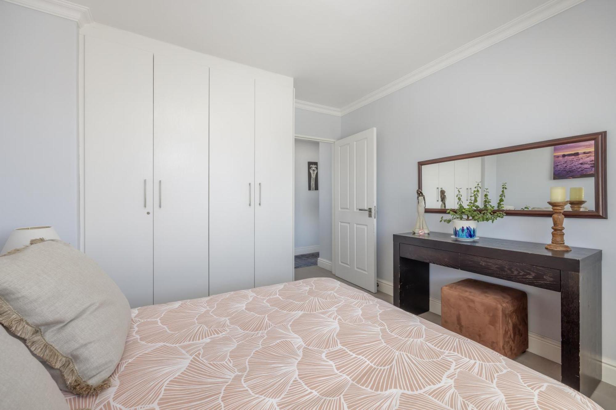 Oceanview Holiday Accommodation Bloubergstrand Bagian luar foto