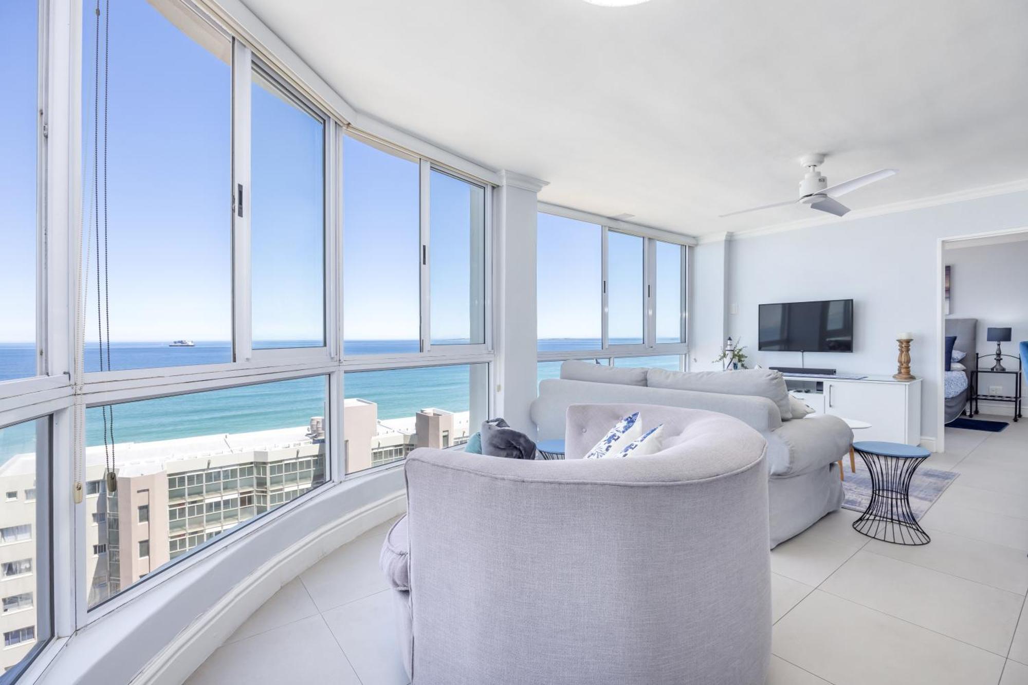 Oceanview Holiday Accommodation Bloubergstrand Bagian luar foto