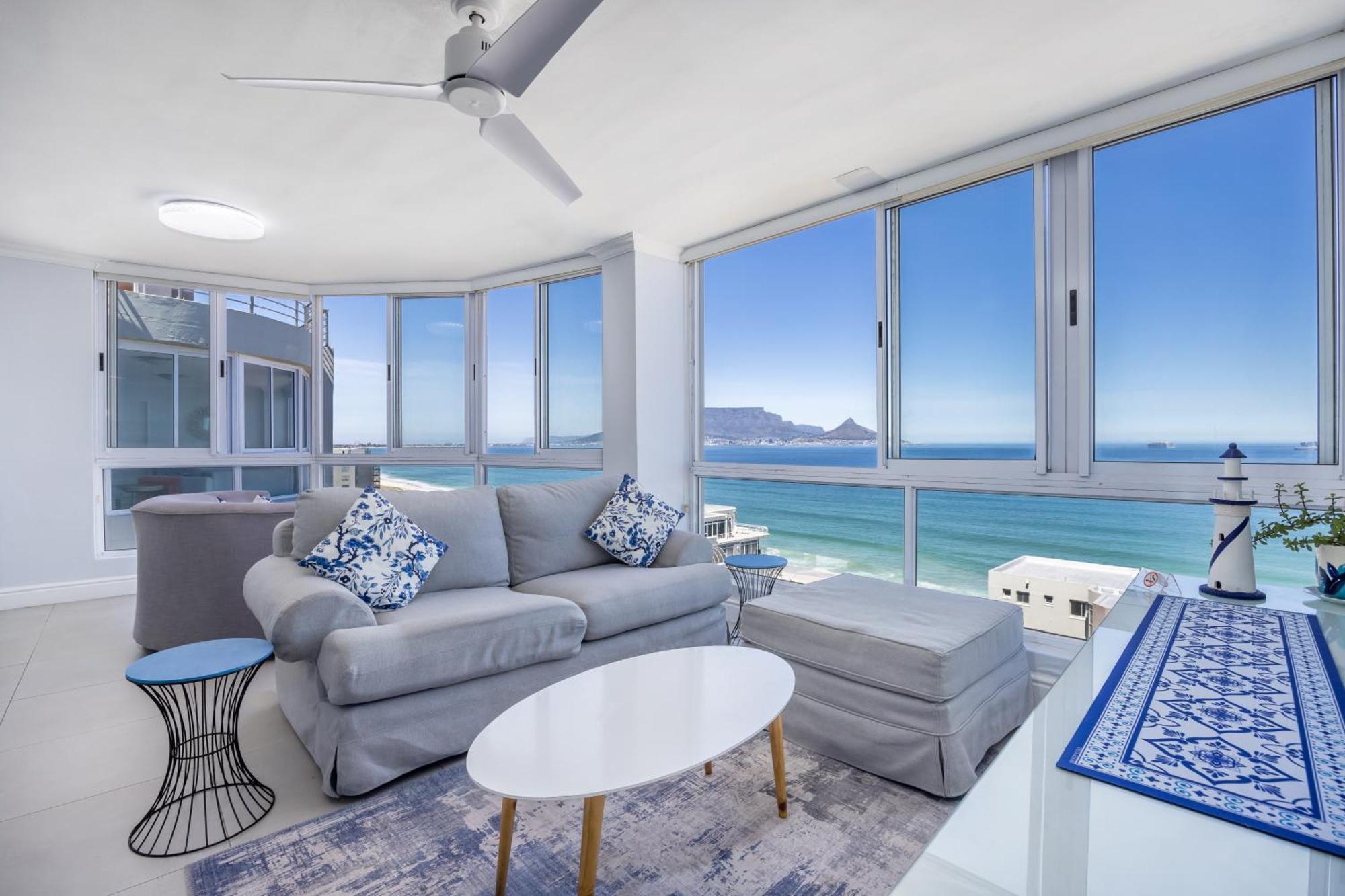 Oceanview Holiday Accommodation Bloubergstrand Bagian luar foto